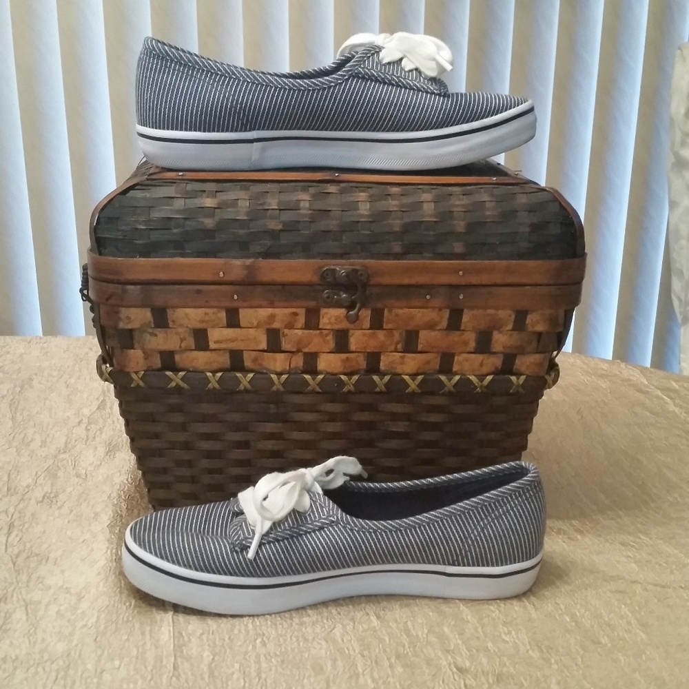 $$$ NAUTICA Shelborne Canvas Casual Shoes $$$
